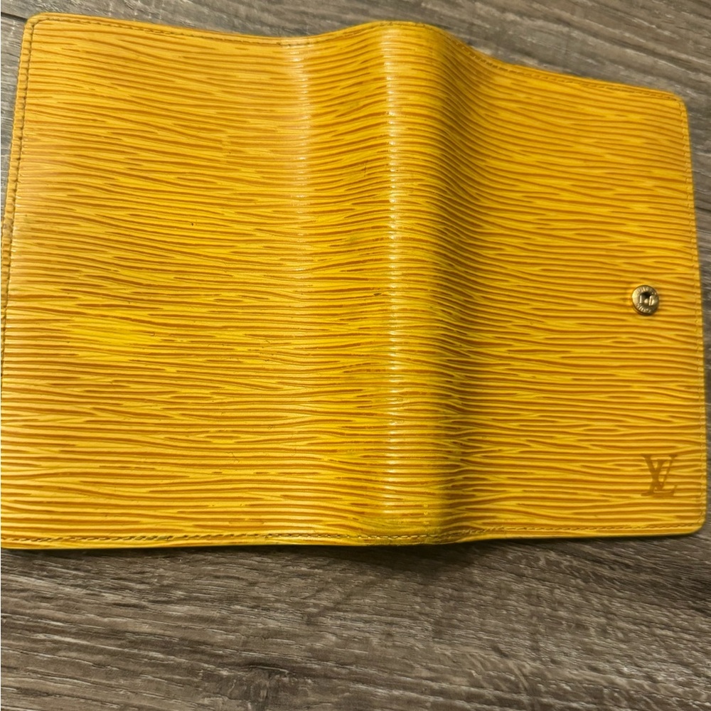 Louis Vuitton Yellow Leather Small Ring Agenda